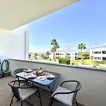 公寓 Sea View With Pool By Homing