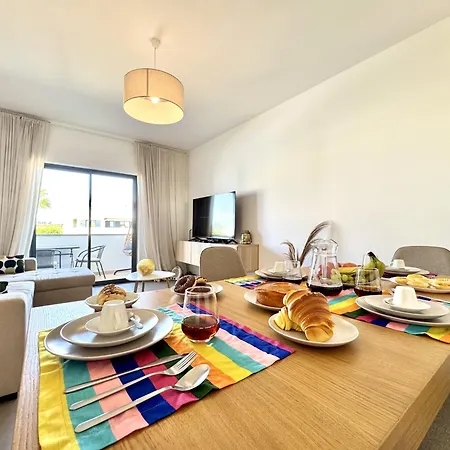 Sea View With Pool By Homing Pêra